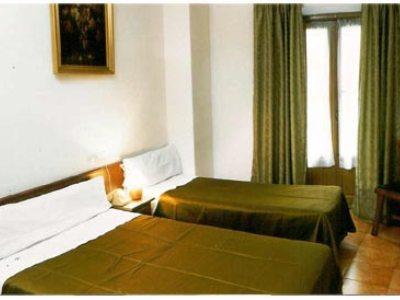 Nuria Hostal Madrid Bagian luar foto